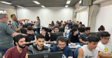 Maratona de Programação. Evento tradicional da Engenharia da Computação que promove integração entre alunos, incentivo a criatividade, trabalho em equipe e solução de problemas sob pressão.